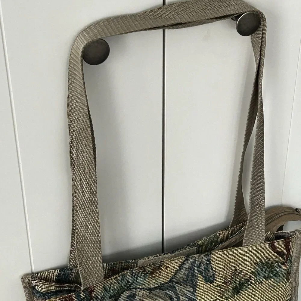 Horse Tapestry Tote Bag Double Handle Zipper Pockets Country Handbag Cottage